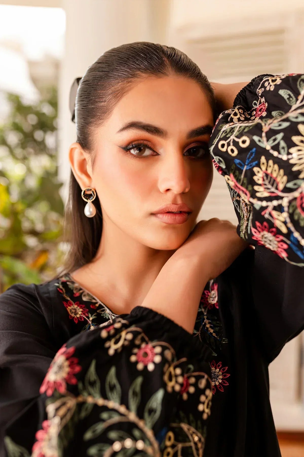 Black Beauty -2Pc Stitched