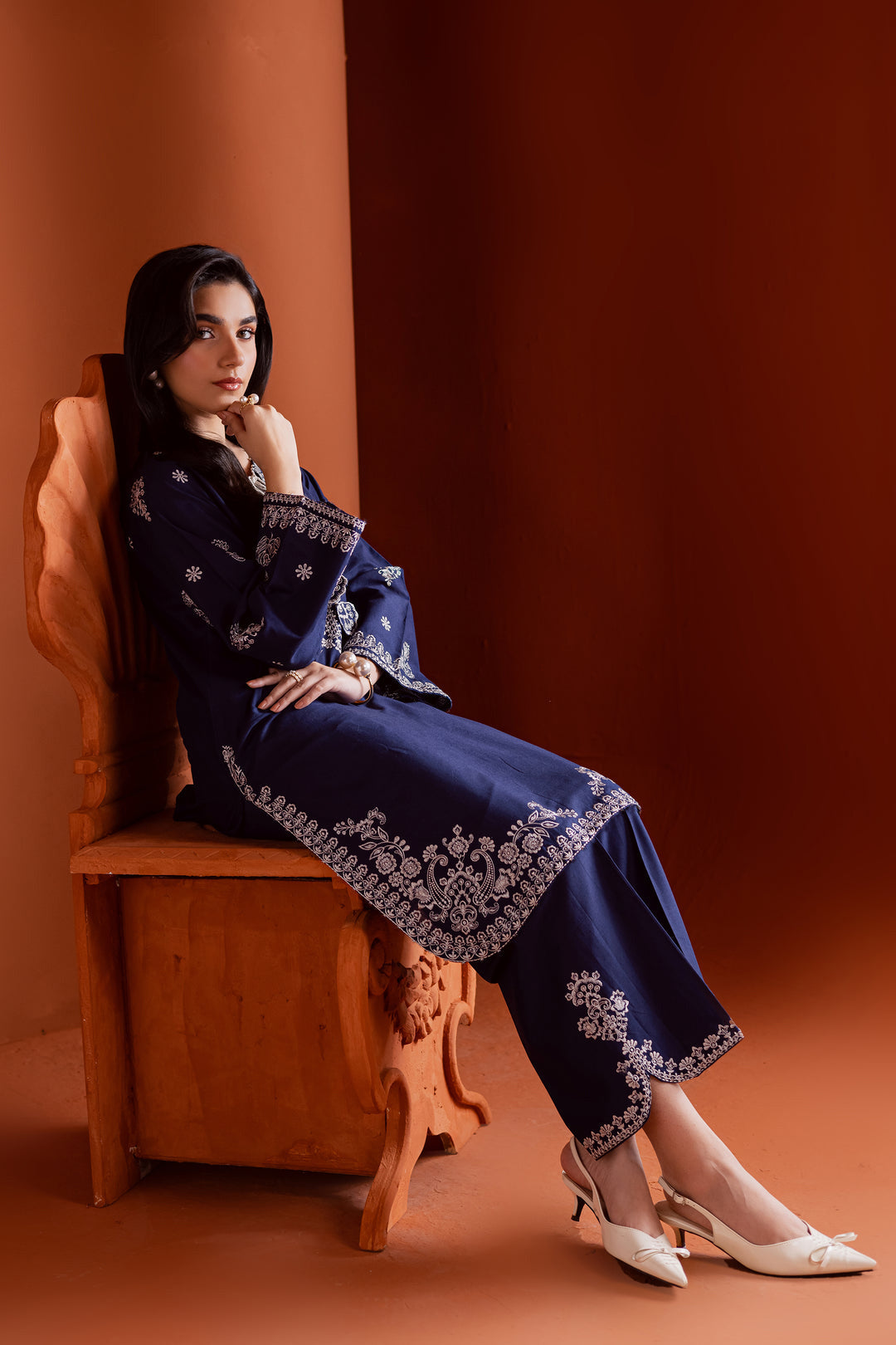 Bloomy - 2Pc Stitched