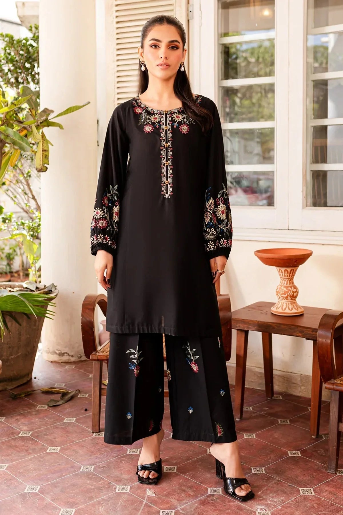 Black Beauty -2Pc Stitched